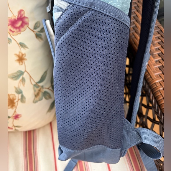 High Sierra + Life is Good Backpack - Picture 15 of 15